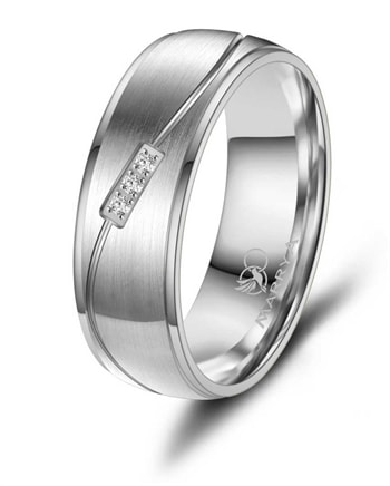 Marrya Titanium Vielsesringe med 3 stk Zirkonia